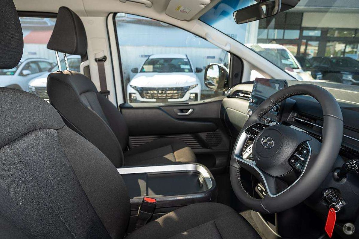 2025 Hyundai STARIA US4.V3