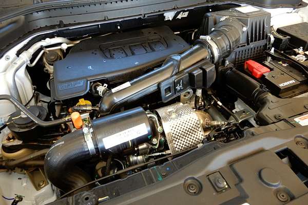 2025 Mahindra XUV 3XO AX7L