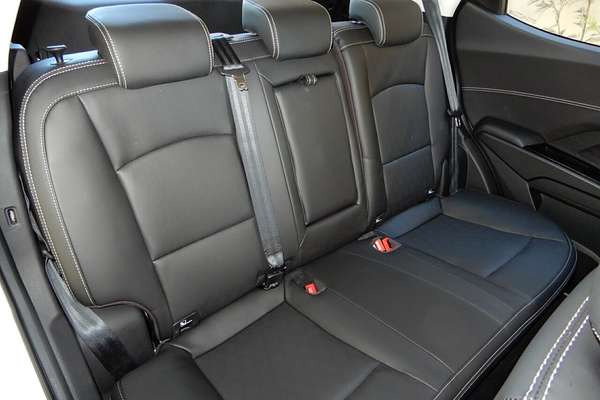 2025 Mahindra XUV 3XO AX7L