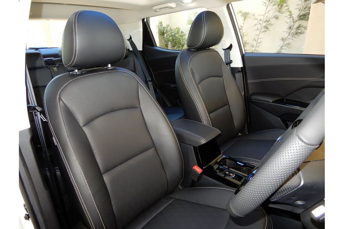 2025 Mahindra XUV 3XO AX7L
