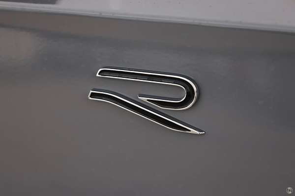 2025 Volkswagen Golf 110TSI R-Line 8.5