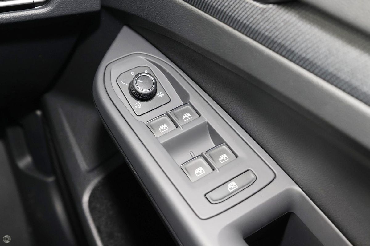 2025 Volkswagen Golf 110TSI R-Line 8.5