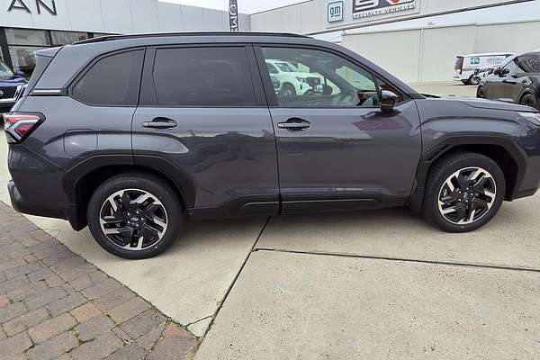 2025 Subaru Forester Touring S6