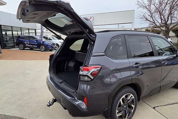2025 Subaru Forester Touring S6