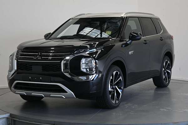 2025 Mitsubishi Outlander PHEV Exceed Tourer ZM