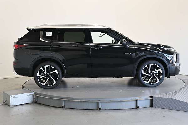 2025 Mitsubishi Outlander PHEV Exceed Tourer ZM