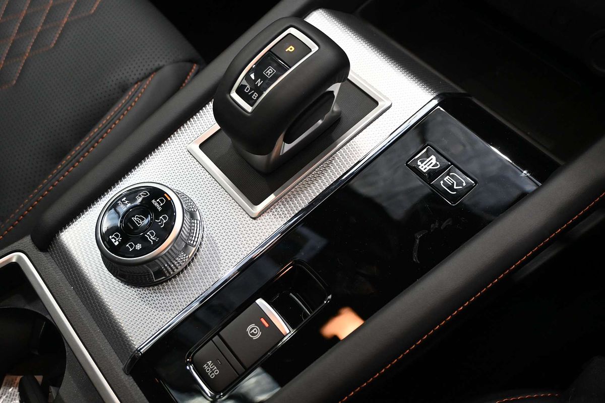 2025 Mitsubishi Outlander PHEV Exceed Tourer ZM