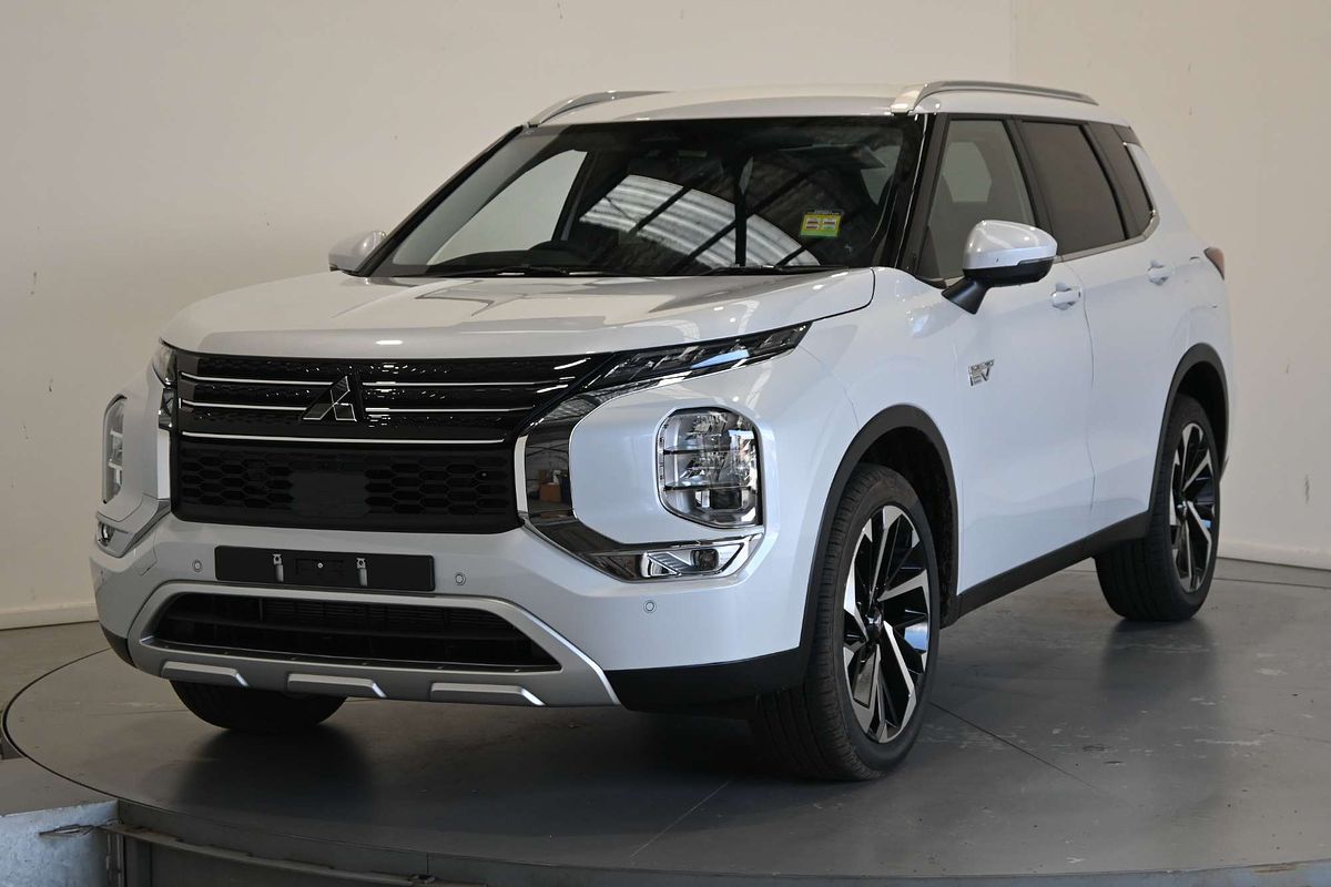 2025 Mitsubishi Outlander PHEV Aspire ZM