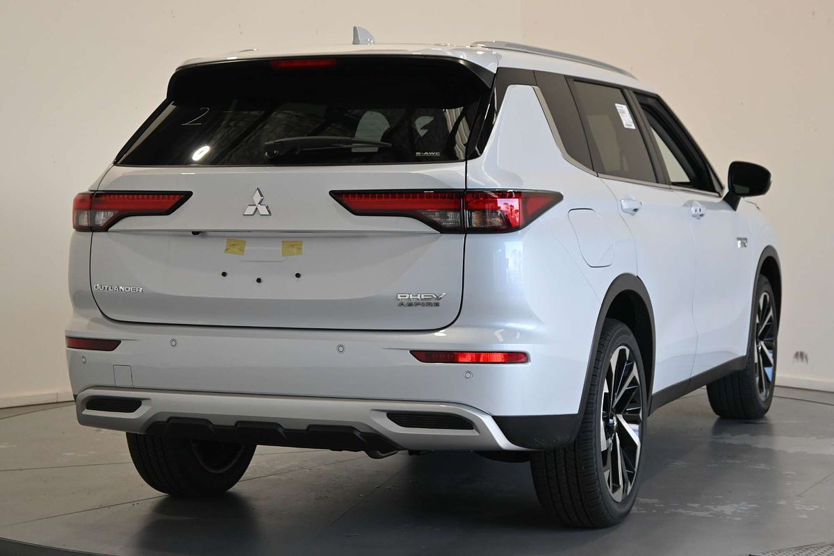 2025 Mitsubishi Outlander PHEV Aspire ZM