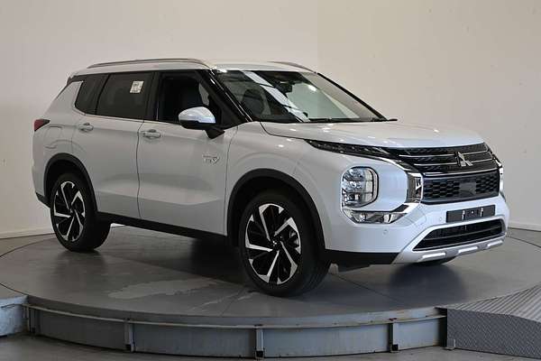2025 Mitsubishi Outlander PHEV Aspire ZM