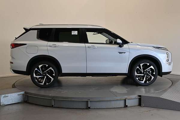 2025 Mitsubishi Outlander PHEV Aspire ZM