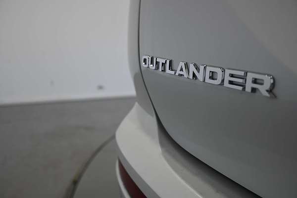 2025 Mitsubishi Outlander PHEV Aspire ZM