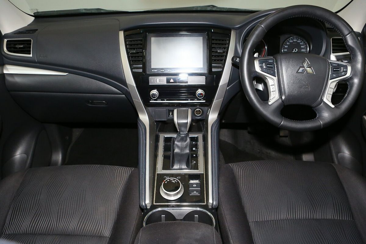 2020 Mitsubishi Pajero Sport GLX QF