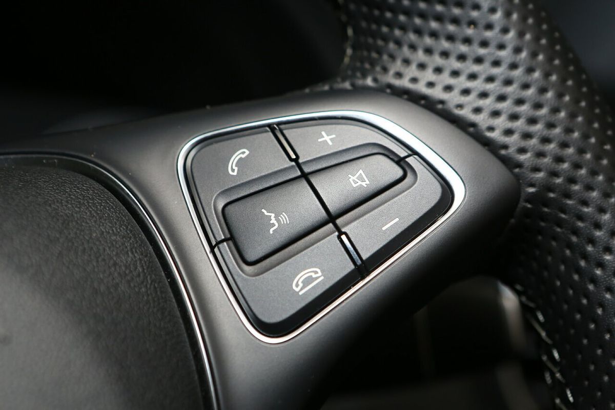 2020 Mercedes-Benz Valente 116CDI 447