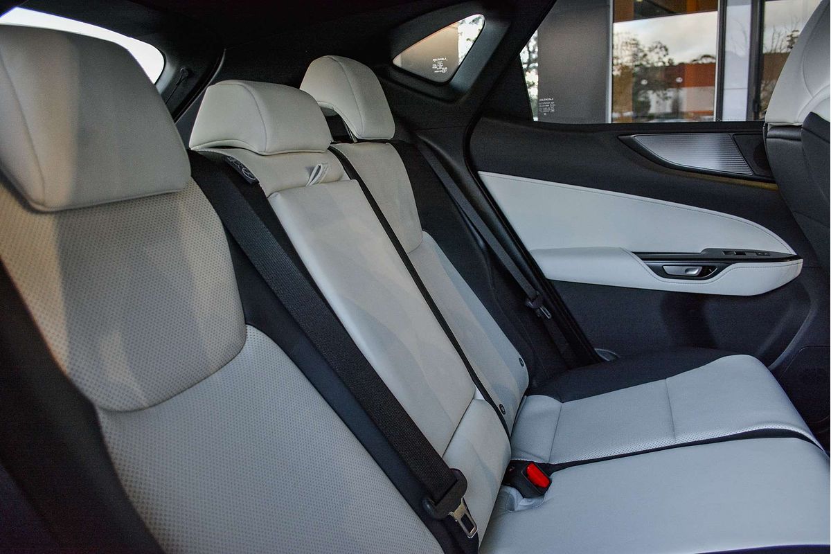 2025 Lexus NX NX450h+ F Sport AAZH26R