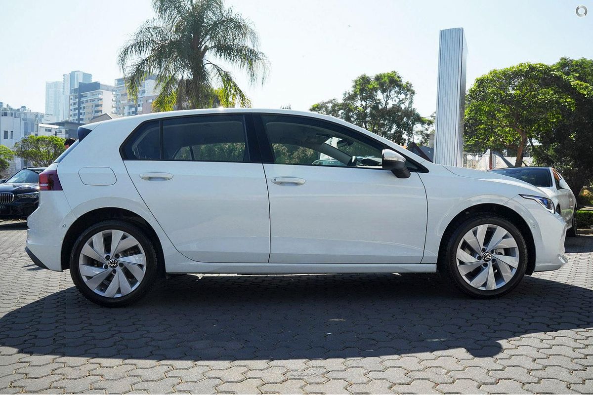 2025 Volkswagen Golf 110TSI Life 8.5