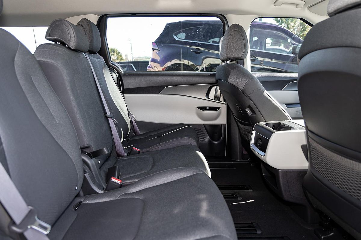 2023 Kia Carnival S KA4