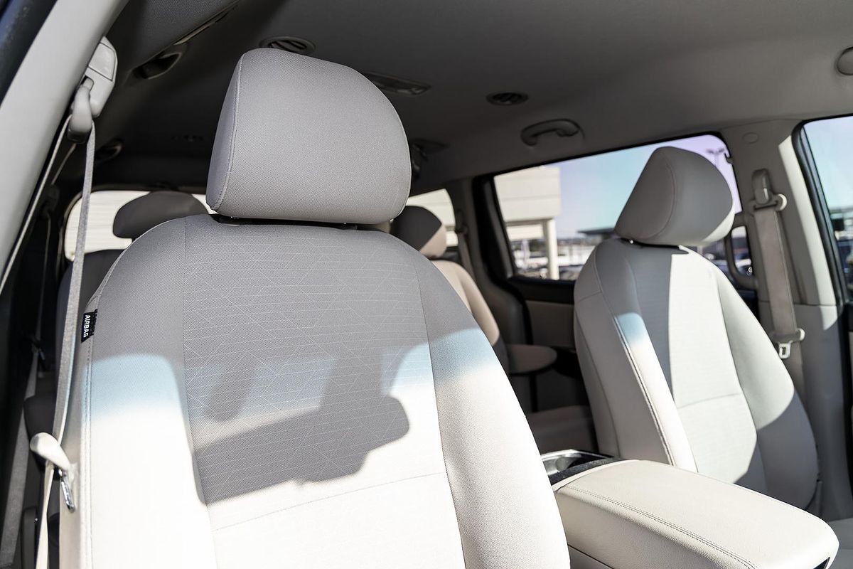 2018 Kia Carnival Si YP