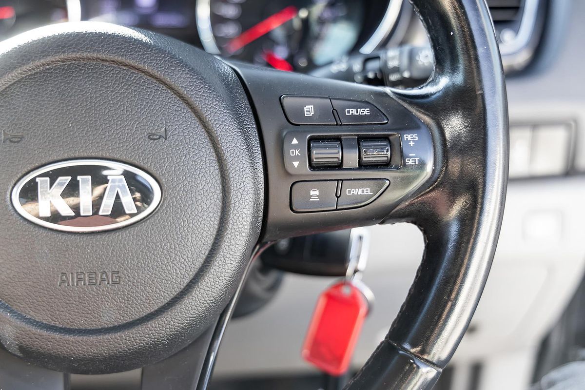 2018 Kia Carnival Si YP
