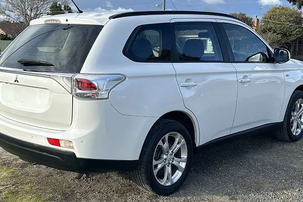 2013 Mitsubishi Outlander ES ZJ