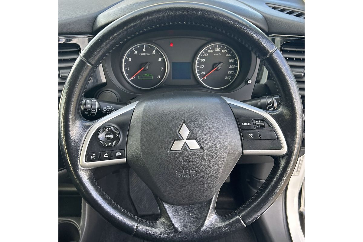 2013 Mitsubishi Outlander ES ZJ