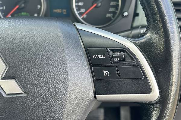 2013 Mitsubishi Outlander ES ZJ