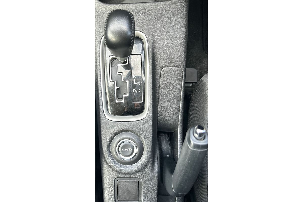2013 Mitsubishi Outlander ES ZJ