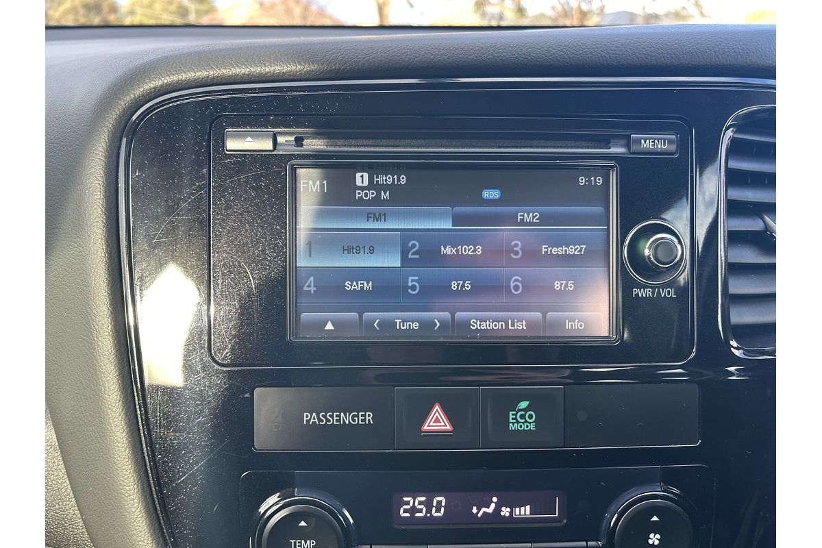 2013 Mitsubishi Outlander ES ZJ