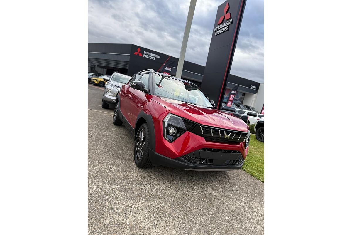 2025 Mahindra XUV3XO AX7L