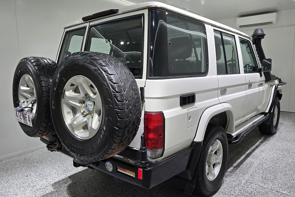 2020 Toyota LC Military LC Military GXL 4.5L T Diesel Manual Wagon VDJ76R