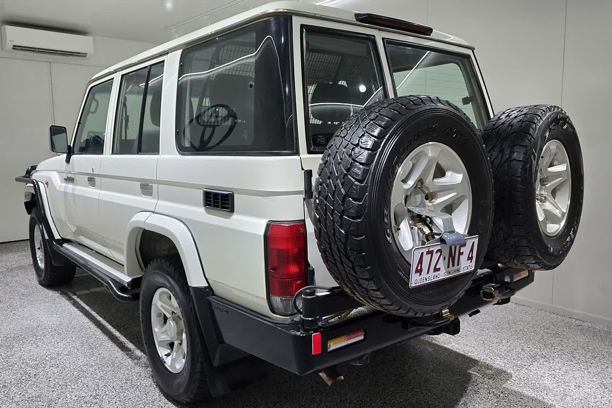 2020 Toyota LC Military LC Military GXL 4.5L T Diesel Manual Wagon VDJ76R