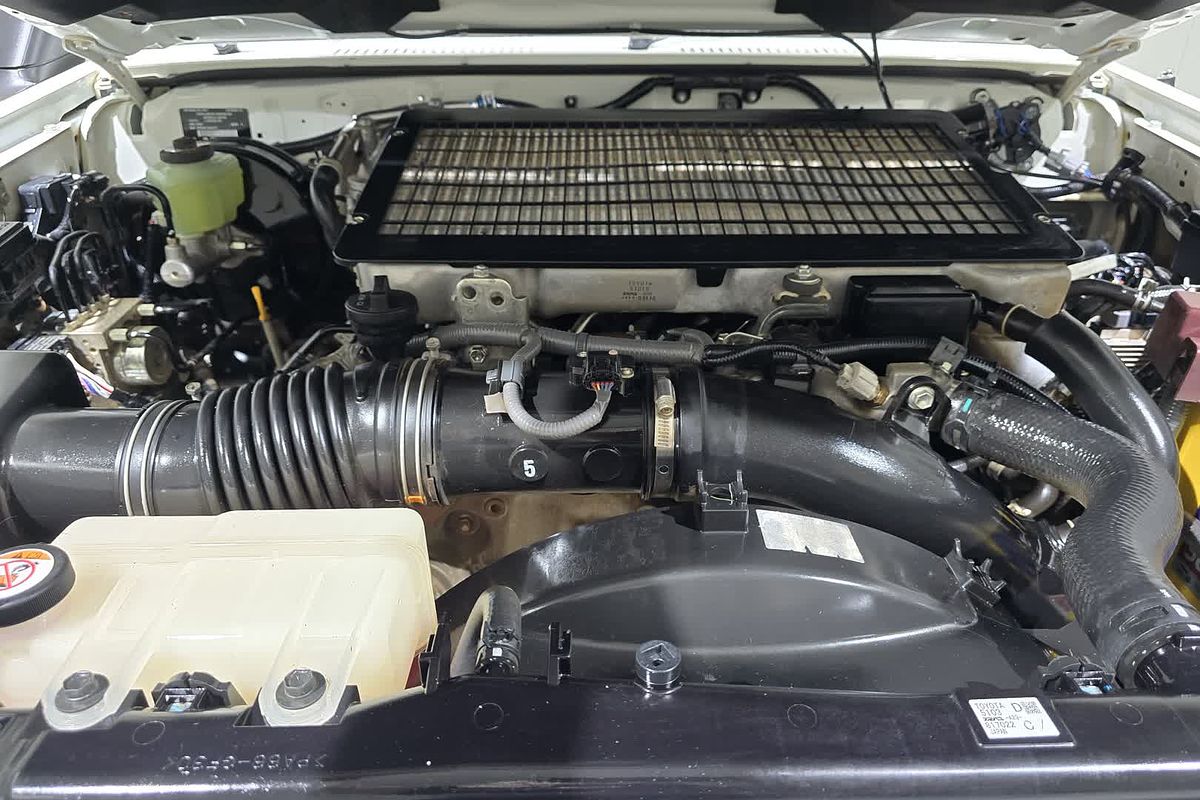 2020 Toyota LC Military LC Military GXL 4.5L T Diesel Manual Wagon VDJ76R