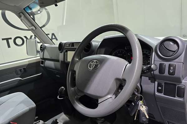2020 Toyota LC Military LC Military GXL 4.5L T Diesel Manual Wagon VDJ76R