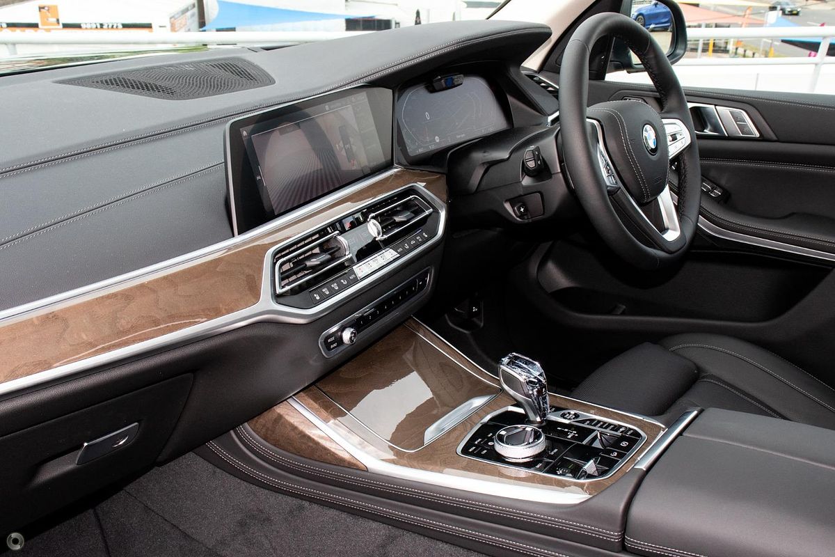 2020 BMW X7 xDrive30d G07