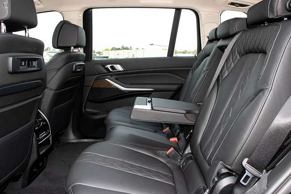 2020 BMW X7 xDrive30d G07