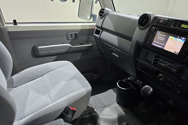 2020 Toyota LC Military LC Military GXL 4.5L T Diesel Manual Wagon VDJ76R
