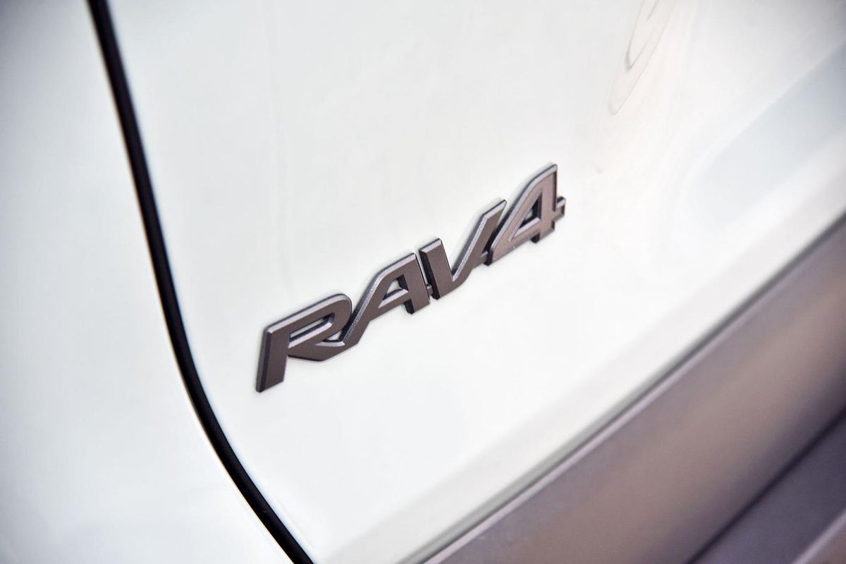 2024 Toyota RAV4 Edge AXAH54R