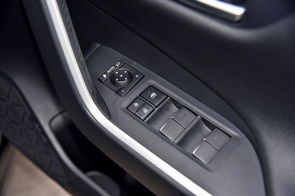 2024 Toyota RAV4 Edge AXAH54R