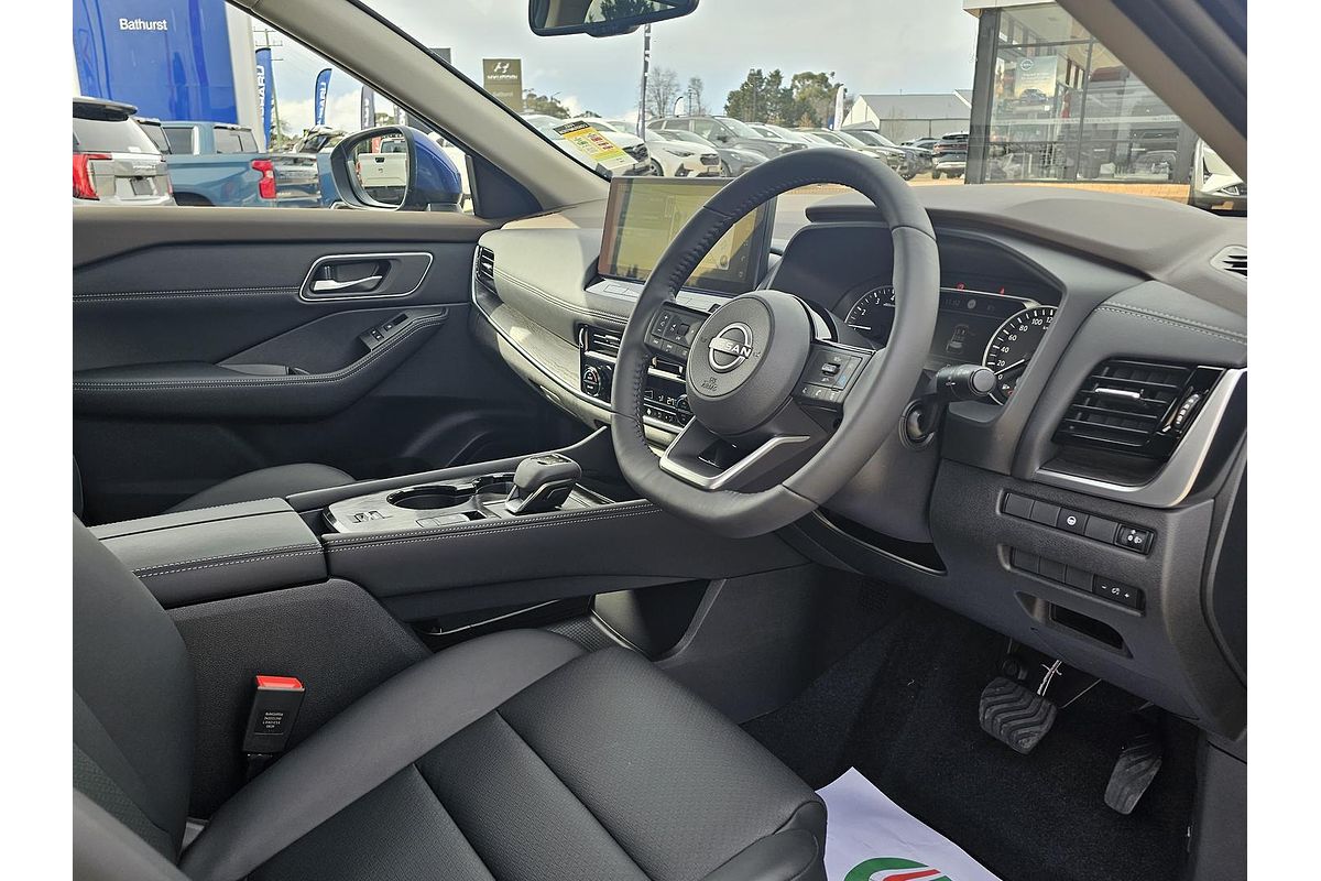 2025 Nissan X-TRAIL ST-L T33