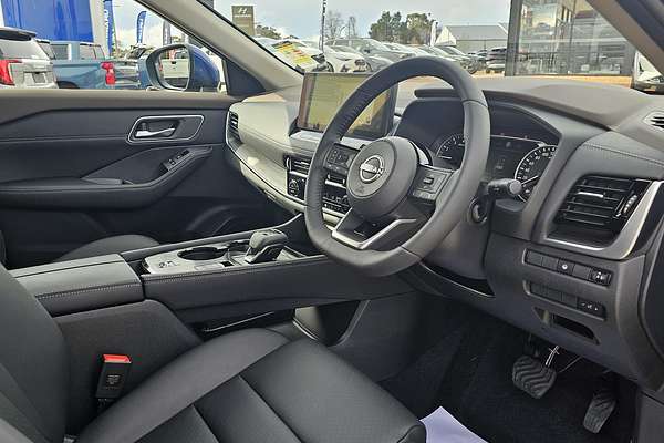 2025 Nissan X-TRAIL ST-L T33
