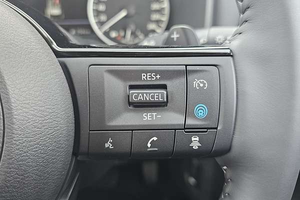 2025 Nissan X-TRAIL ST-L T33
