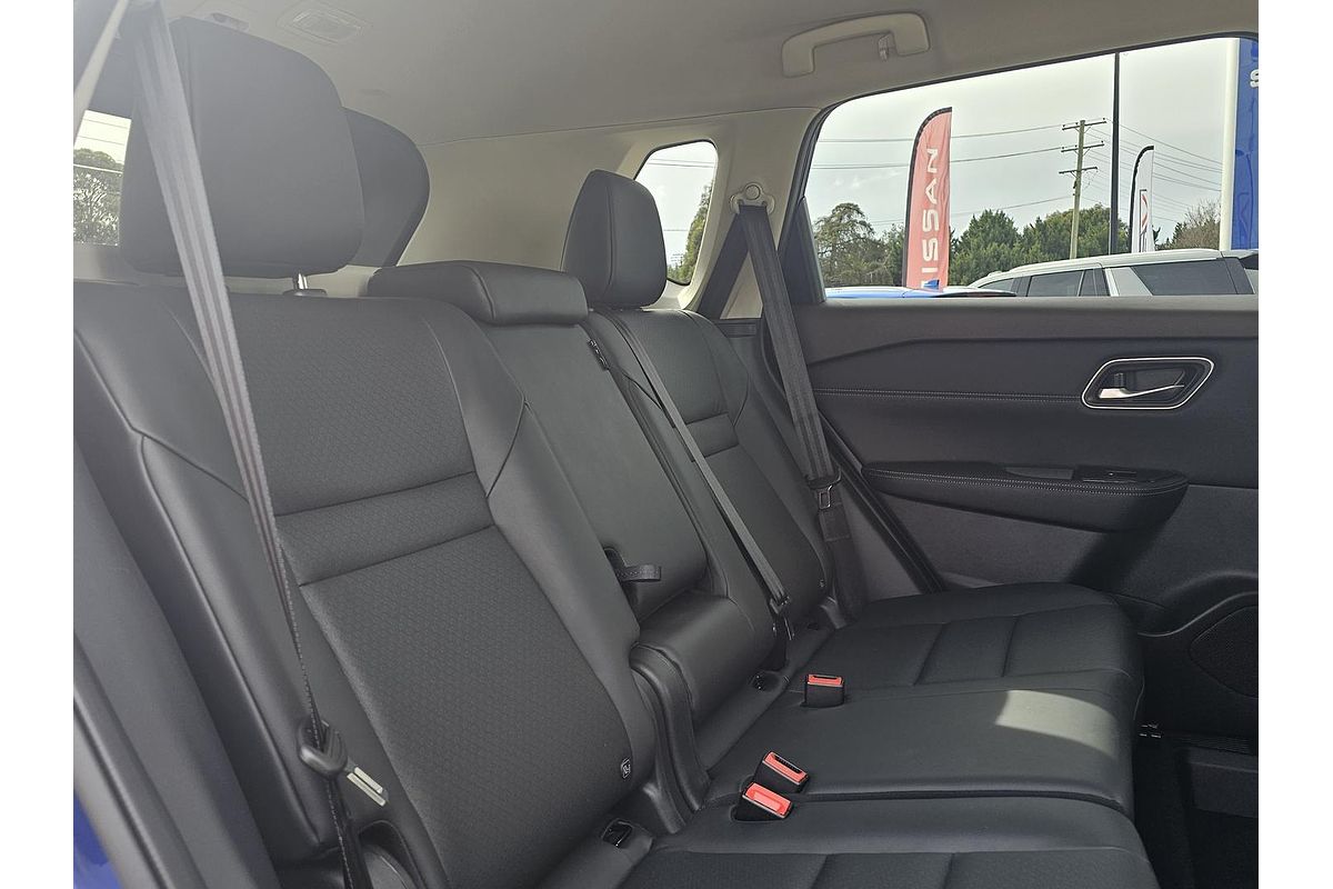 2025 Nissan X-TRAIL ST-L T33