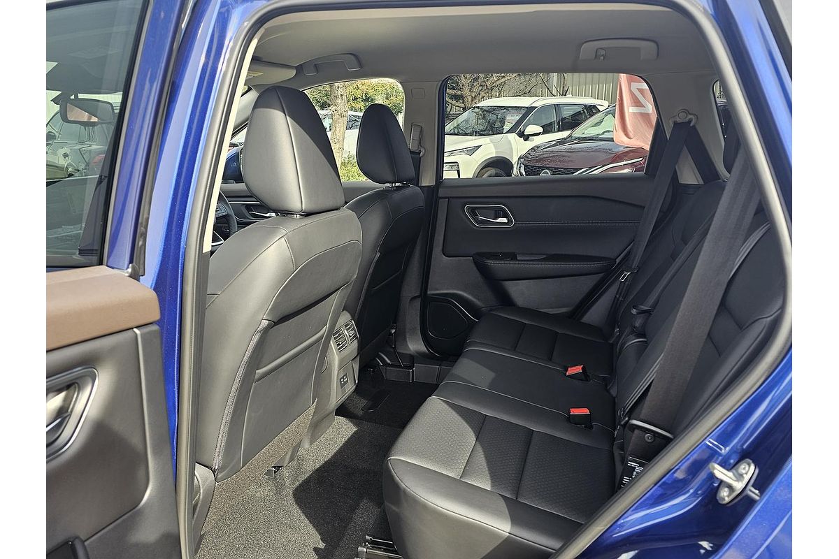2025 Nissan X-TRAIL ST-L T33