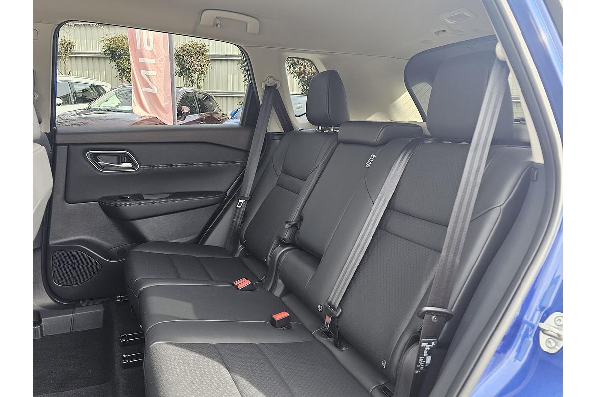 2025 Nissan X-TRAIL ST-L T33