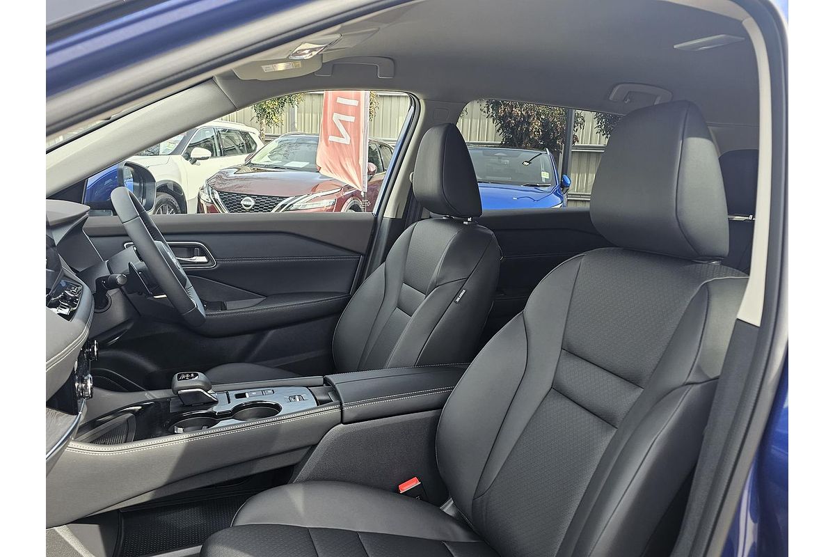 2025 Nissan X-TRAIL ST-L T33