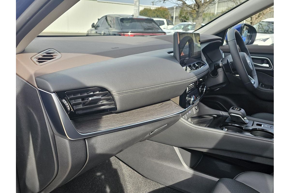 2025 Nissan X-TRAIL ST-L T33