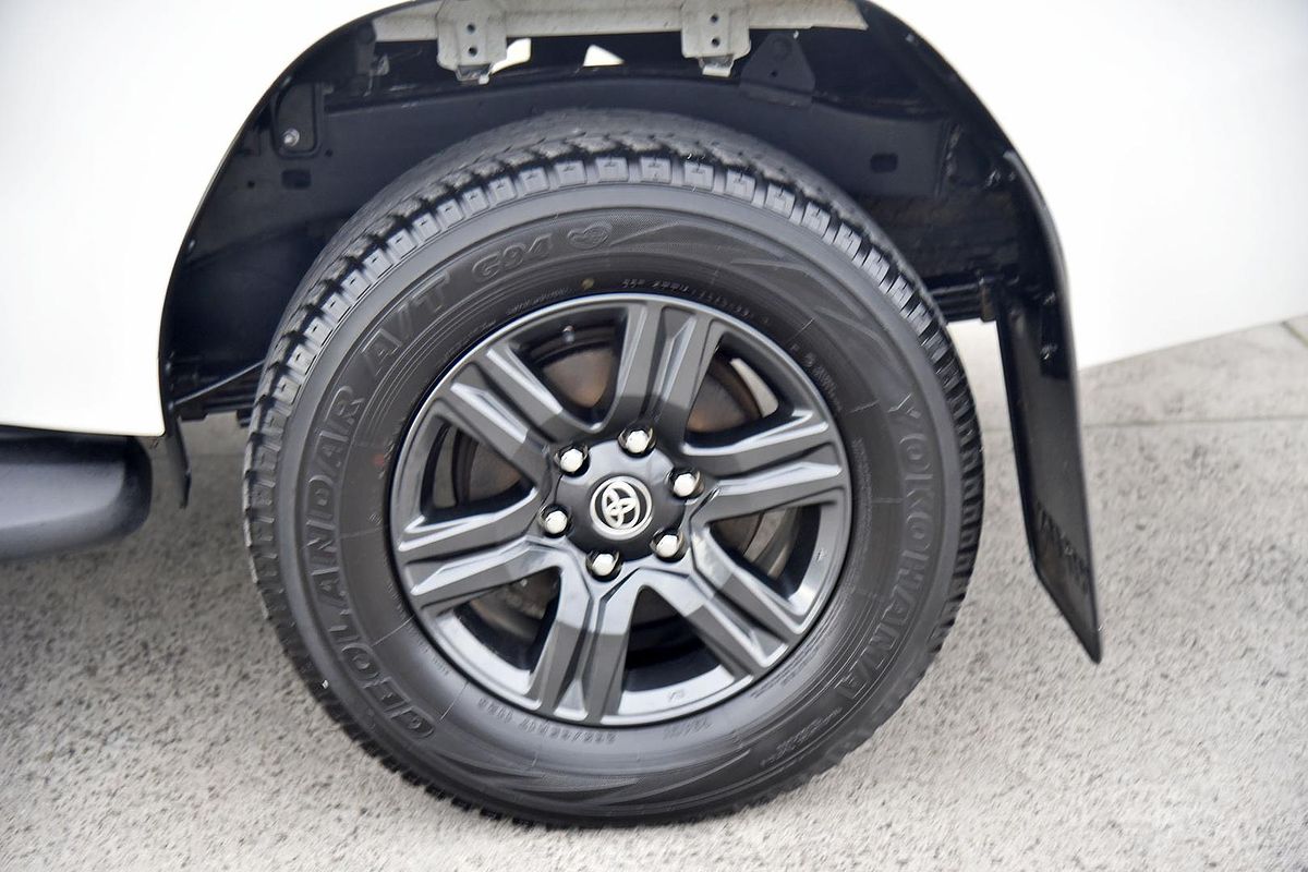 2022 Toyota Hilux SR GUN126R 4X4