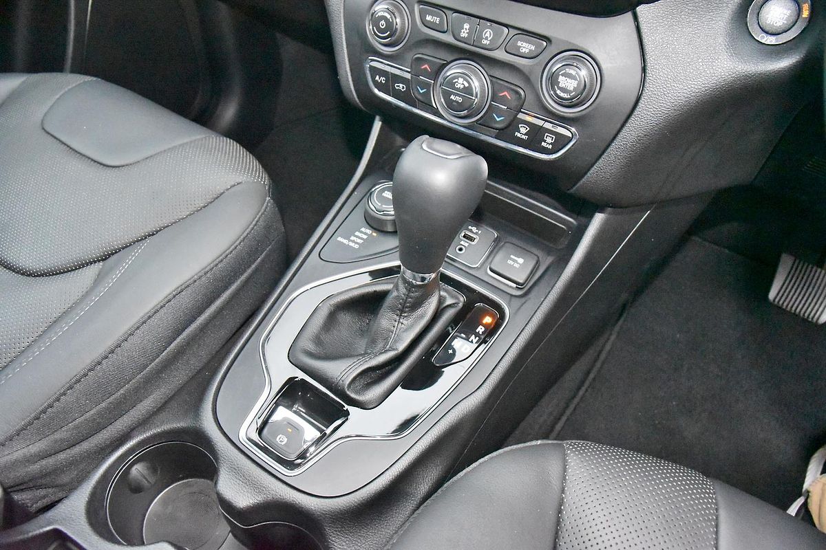 2019 Jeep Cherokee Limited KL