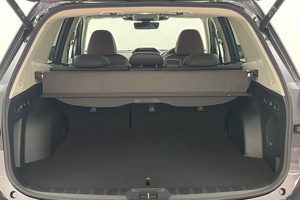 2025 Subaru Forester STI Sport S5