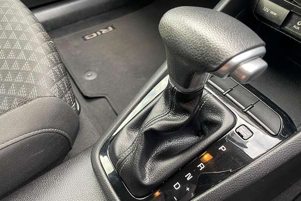 2017 Kia Rio S YB